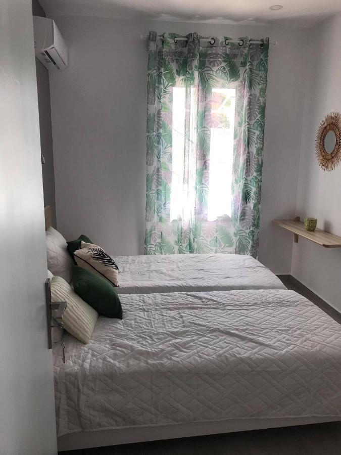 Calma Apartment Masouri Eksteriør billede